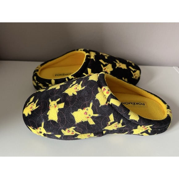 Kids Pokémon Pikachu Clog Slippers Size 3 NWOT Gripper Bottom - Picture 5 of 7